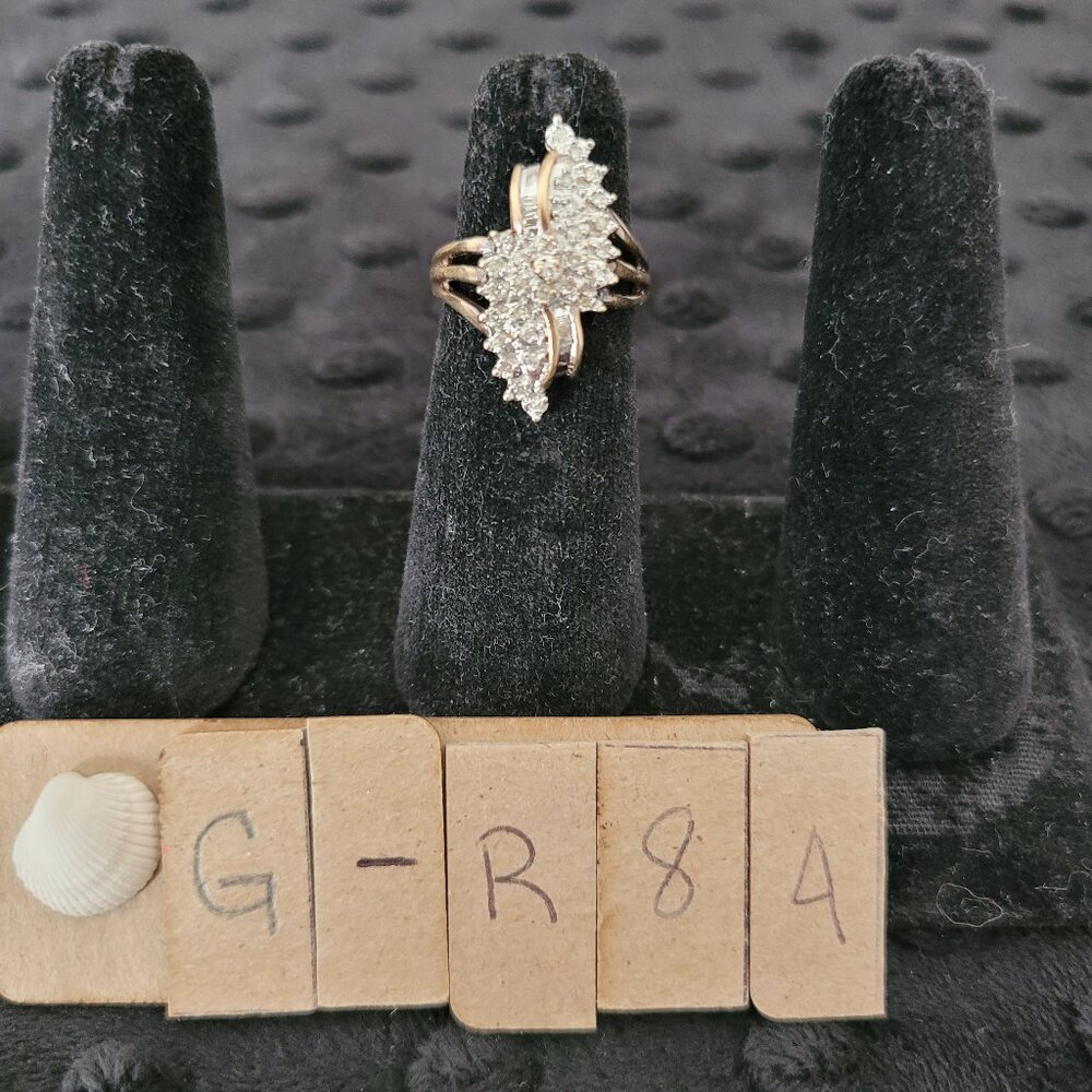 Item # GR84  14K Gold Diamond Clusters apx 1in long ring size 7